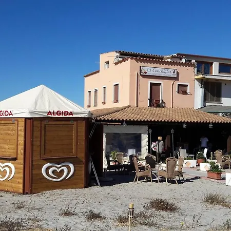 A Due Passi Dalla Spiaggia * Santa Lucia (Sardinia)