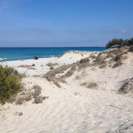 A Due Passi Dalla Spiaggia Apartment *