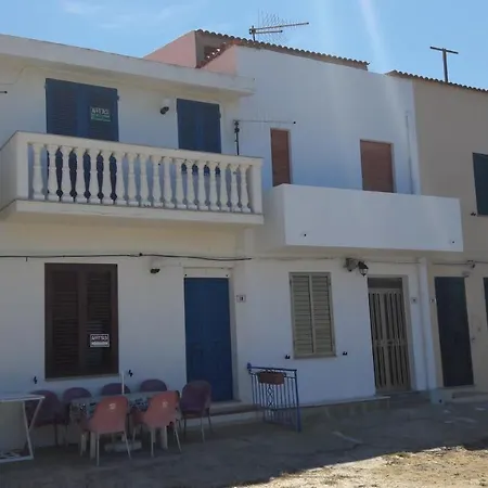A Due Passi Dalla Spiaggia * Santa Lucia (Sardinia)