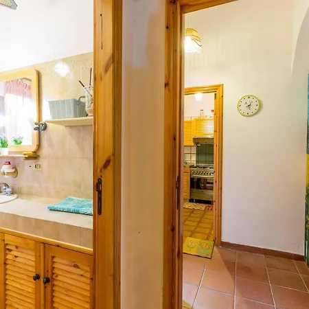 Apartment A Due Passi Dalla Spiaggia Santa Lucia (Sardinia)