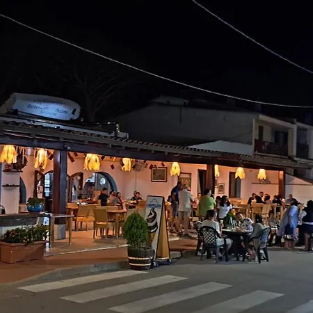 A Due Passi Dalla Spiaggia Apartment *